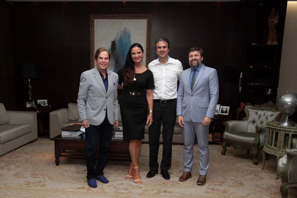 
				Lalá, Luiza Brunet, Camilo Santana e Élcio Batista
				