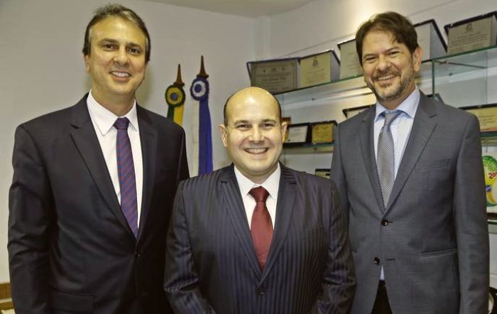 Lideranças políticas do Ceará criticam os atos antidemocráticos em Washington Lideranças políticas do Ceará criticam os atos antidemocráticos em Washington