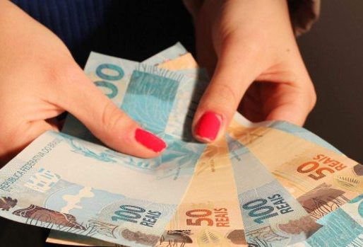 Diferença salarial entre homens e mulheres cai 1,9 ponto percentual no Ceará Diferença salarial entre homens e mulheres cai 1,9 ponto percentual no Ceará