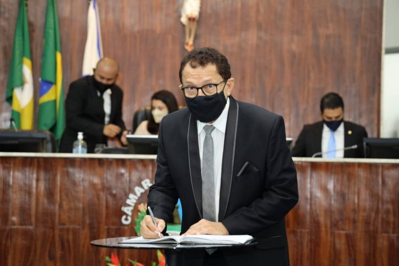 Na Câmara Municipal - Sarto toma posse como prefeito de Fortaleza e reafirma compromisso com redução de desigualdades