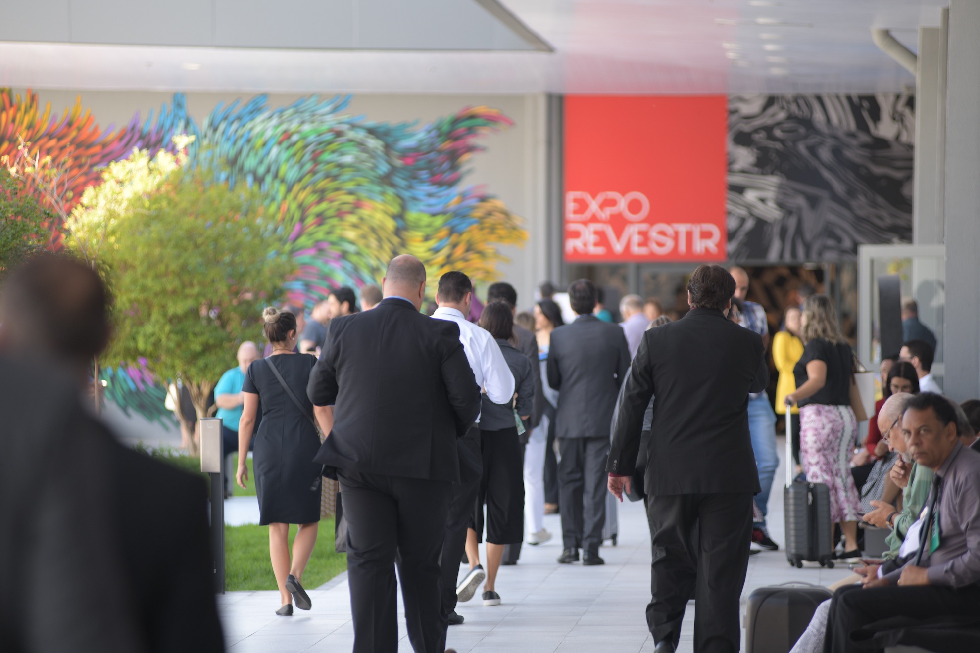 Expo Revestir 2021 acontecerá de forma 100% virtual. Vem saber!