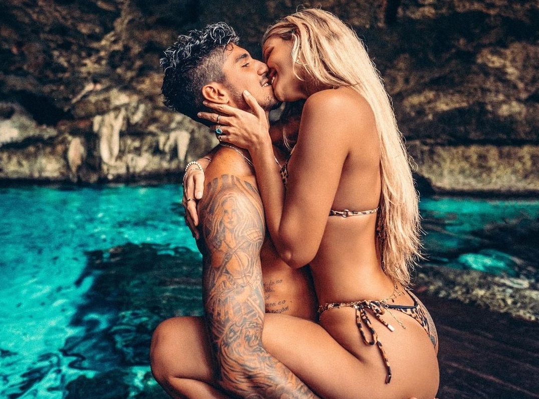 Yasmin Brunet e Gabriel Medina oficializaram a relação no Havaí