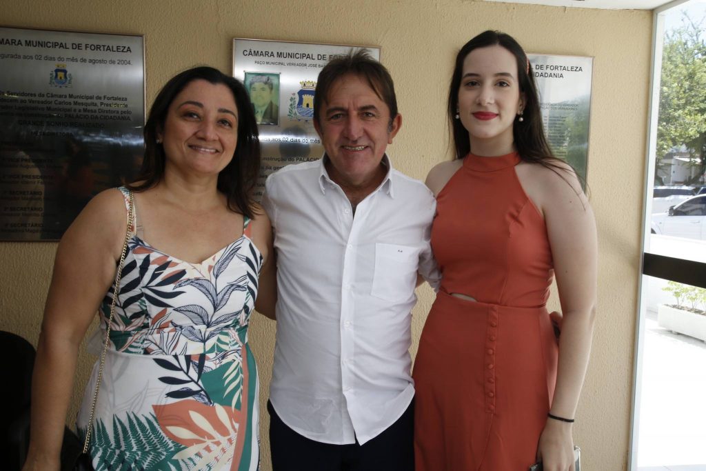 Jamille De Almeida, Adail Junior E Ana Lara