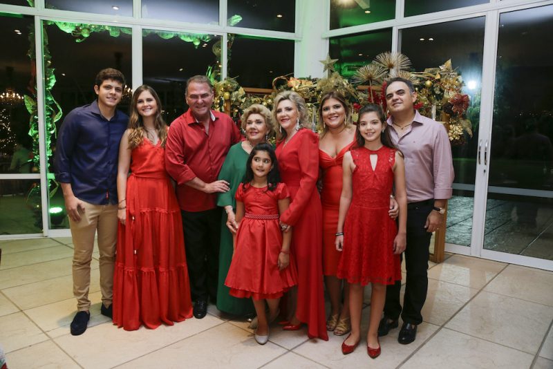 Nuit de Noël - Consuelo Dias Branco abre as portas do endereço de festas da família para a ceia de Natal