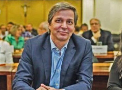 Rômulo Alexandre recebe a Comenda Iracema de Ouro 2020 – Empreendedor