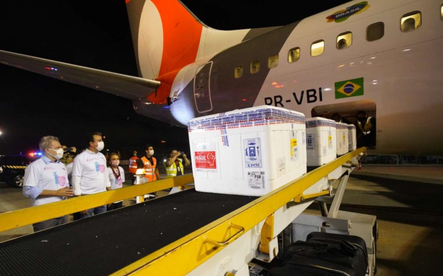 Ceará recebe novo lote de vacinas contra a Covid-19 para ampliar a imunização