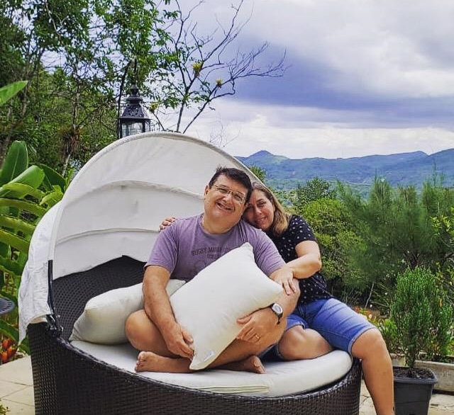 Aniversariante do próximo dia 13, Aled Parry celebra a troca de idade em Guaramiranga