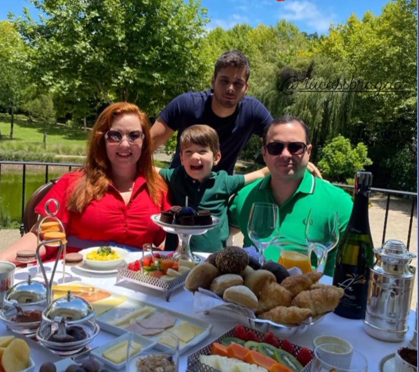 Igor Queiroz Barroso celebra a nova idade em viagem à Gramado