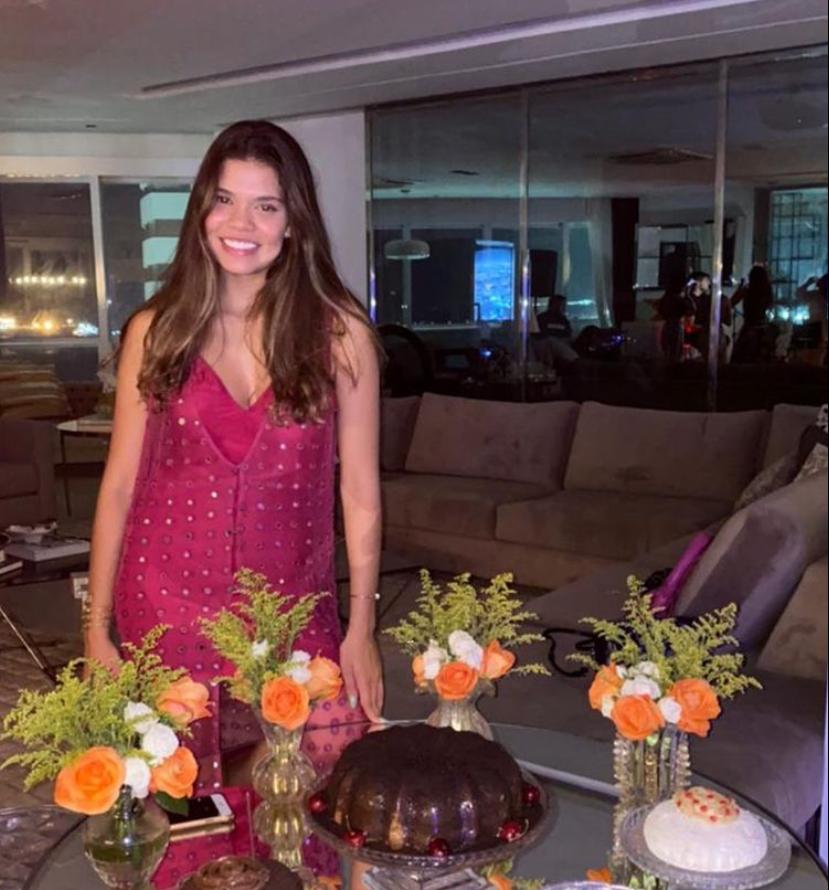 Kaká e Katarine Queiroz festejam os 17 anos de Maria Clara