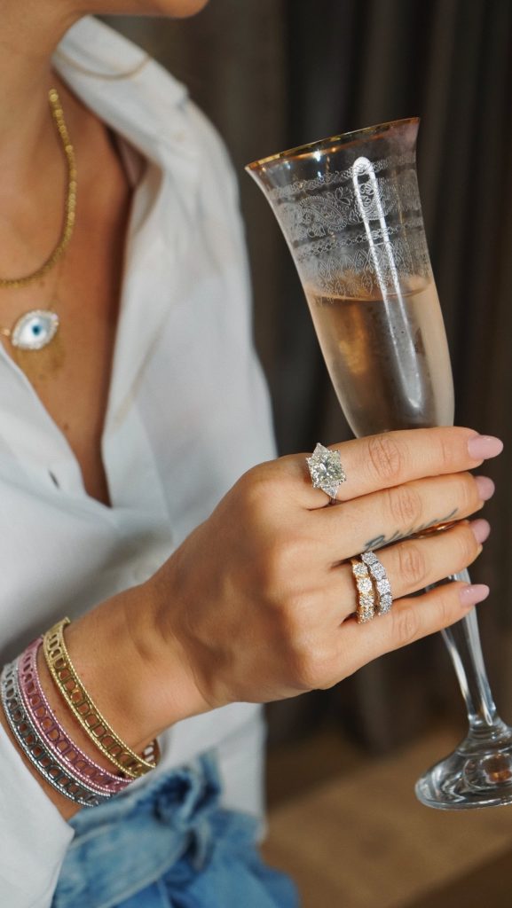 61dbf754 7f70 4f33 94e7 2aea04dada96