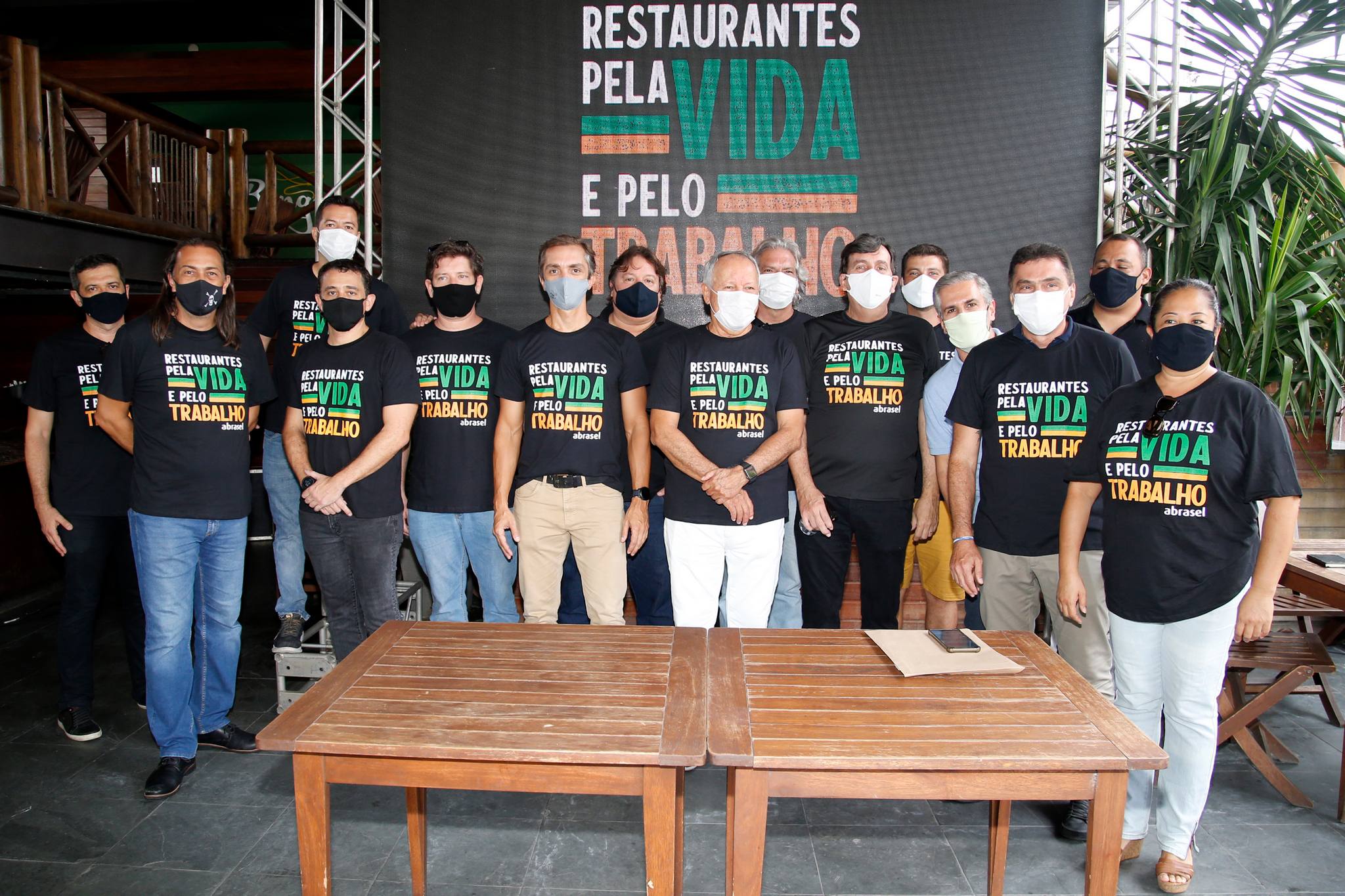 Donos de Bares e restaurantes demitem mais de 2 mil funcionários em fevereiro e buscam diálogo com o governo