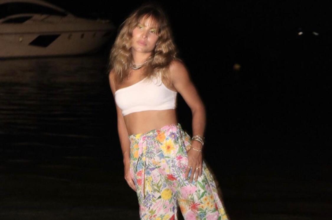 Atenta às tendências, Thyane Dantas brilha em look da nova coleção da Gucci Atenta às tendências, Thyane Dantas brilha em look da nova coleção da Gucci