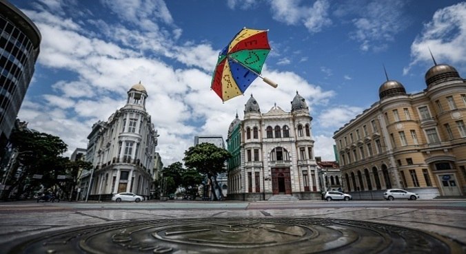 Comitê Científico alerta sobre a possibilidade de não ter Carnaval em 2022