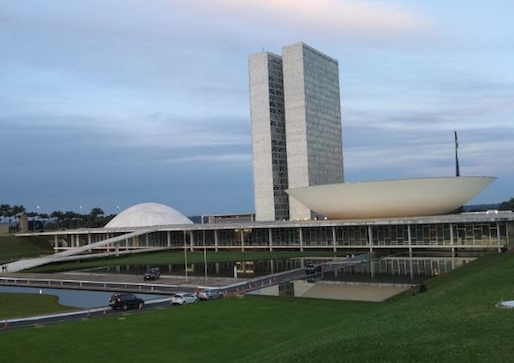 Congresso promulga emenda que garante pagamento do novo auxílio emergencial Congresso promulga emenda que garante pagamento do novo auxílio emergencial