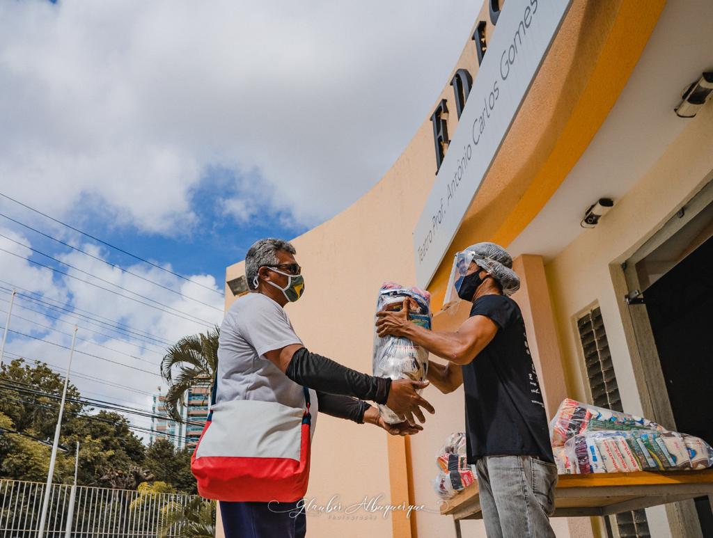 Grupo JCPM realiza novas doações de alimentos em Fortaleza