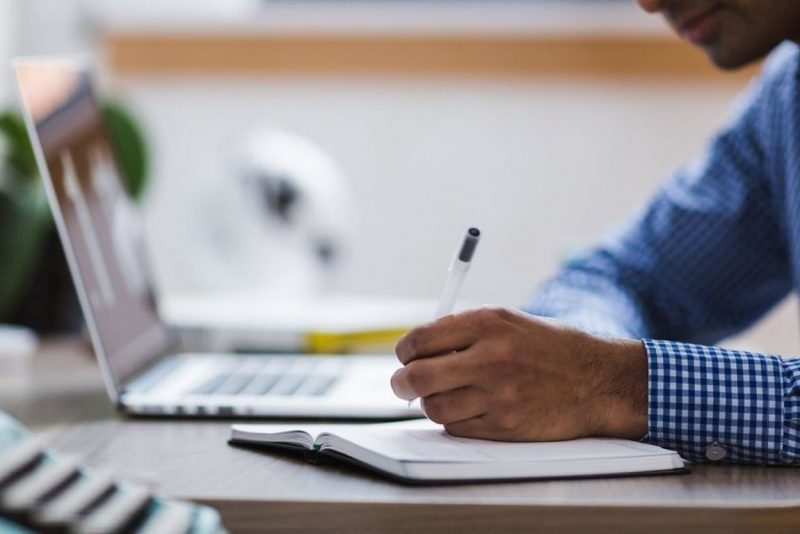 Faculdade CDL oferta desconto para curso online na Semana do Consumidor