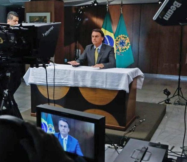 Bolsonaro garante que toda a população brasileira será vacinada até o fim do ano