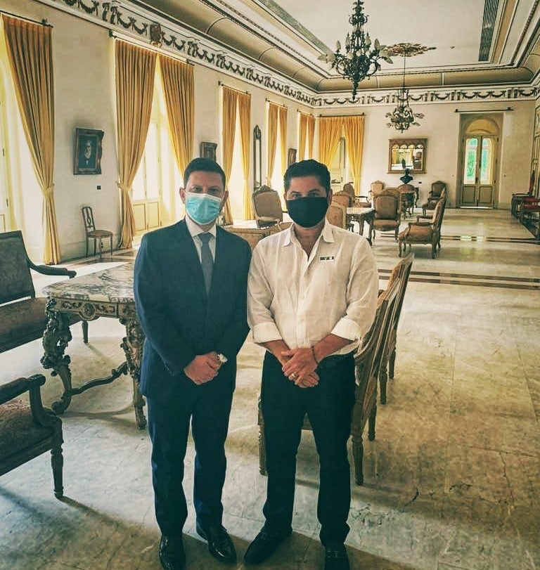 Nicola Miccione recebe Pompeu Vasconcelos no Palácio Guanabara Nicola Miccione recebe Pompeu Vasconcelos no Palácio Guanabara