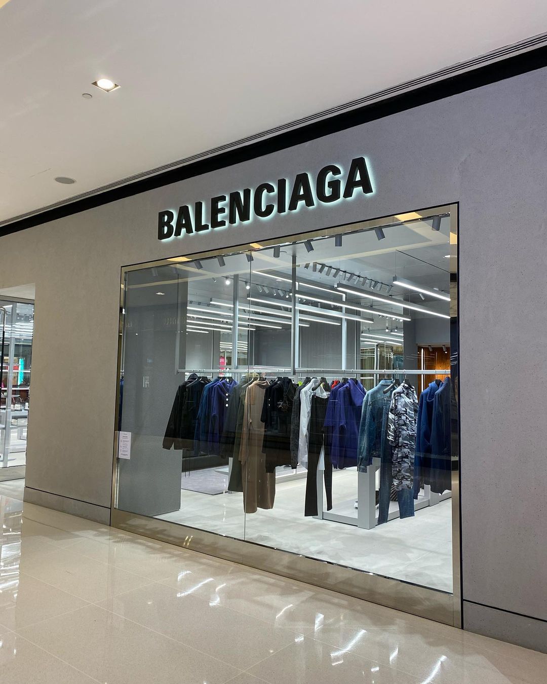 Balenciaga abre sua flagship no JK Iguatemi Iguatemi 365