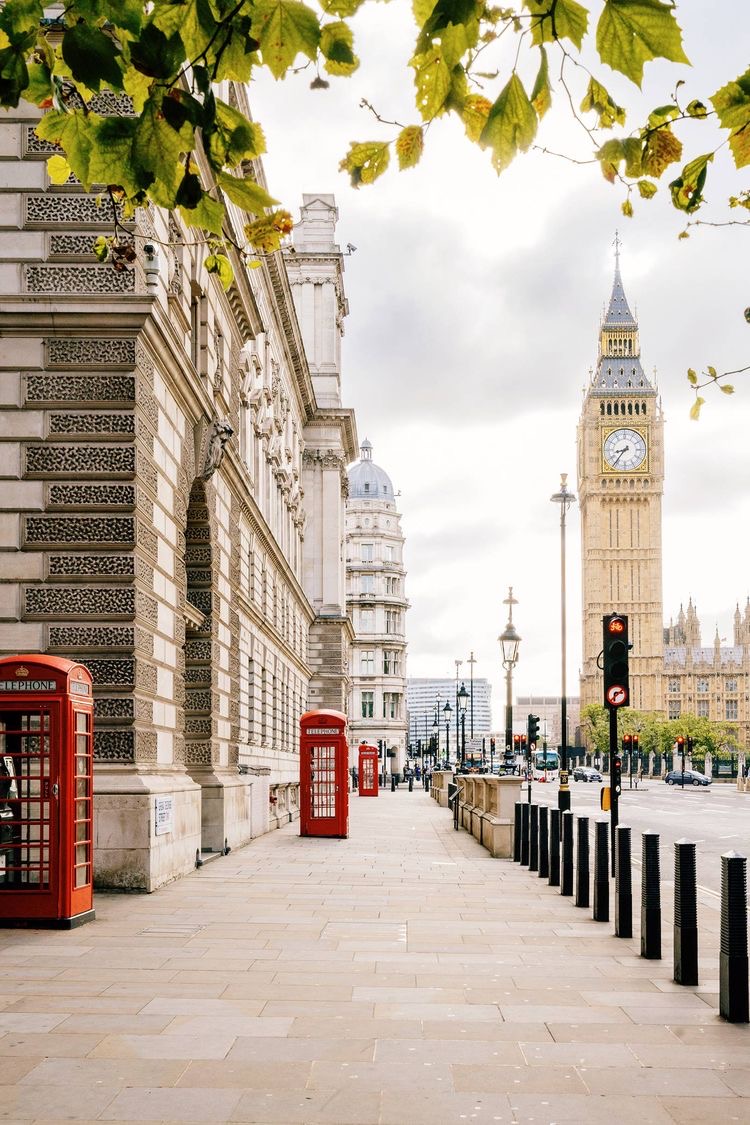 Boris Johnson traça novas regras para viagens internacionais de Londres