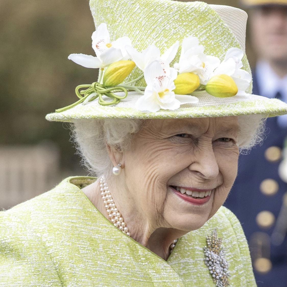 Após segunda dose da vacina, Rainha Elizabeth II faz aparição pública depois de cinco meses