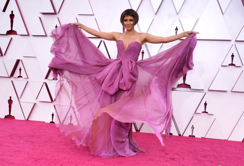 Veja aqui as celebridades que usaram Christian Louboutin no Oscar 2021 Veja aqui as celebridades que usaram Christian Louboutin no Oscar 2021