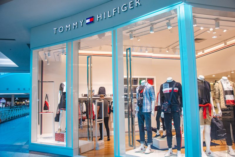 Lifestyle americano - Tommy Hilfiger estreia com exclusividade no Shopping Iguatemi Fortaleza