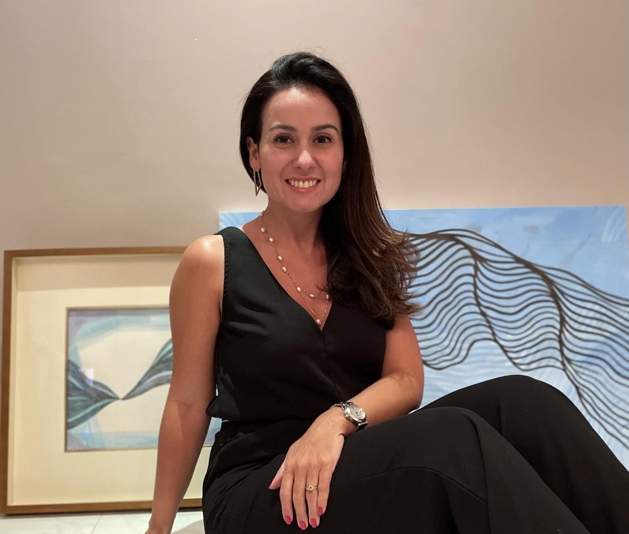 Após se dedicar a arte, Claudiana Loureiro expõe suas obras pela primeira vez em mostra internacional