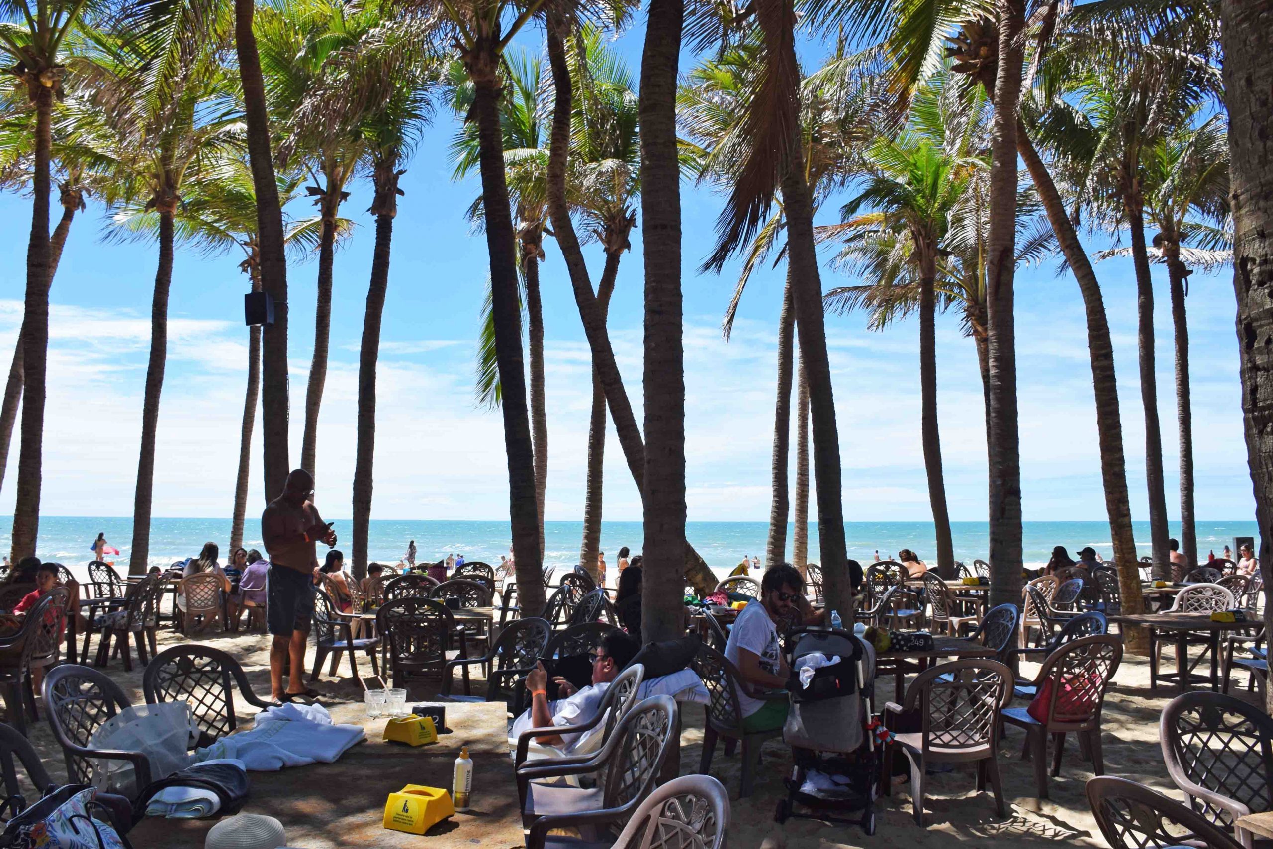 Restaurante de Praia do Beach Park divulga novo horário de funcionamento no fim de semana