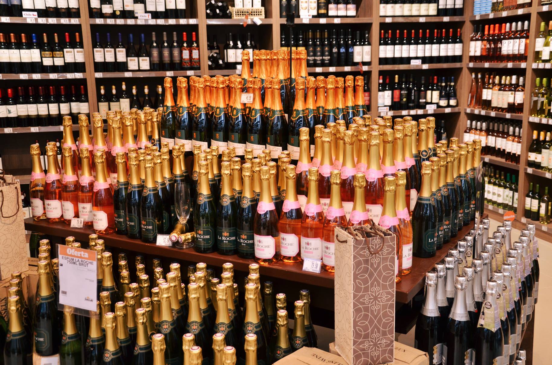 Mercadinhos São Luiz tem ofertas de vinhos e espumantes para o Dia das Mães
