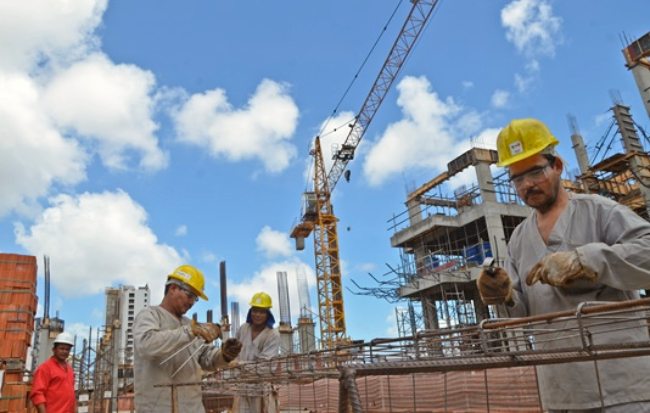 Setor industrial cearense é destaque na Região Nordeste em levantamento da CNI