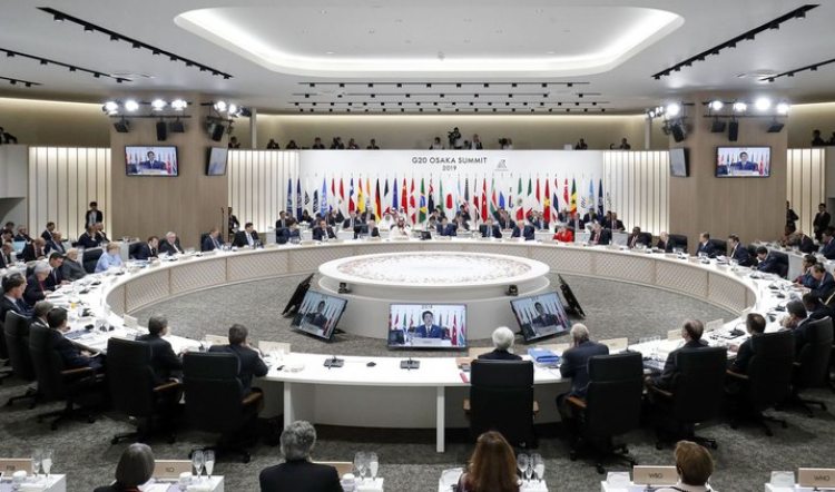 Líderes do G20 se comprometem a arcar com a distribuição de vacinas e remédios para os países menos desenvolvidos Líderes do G20 se comprometem a arcar com a distribuição de vacinas e remédios para os países menos desenvolvidos