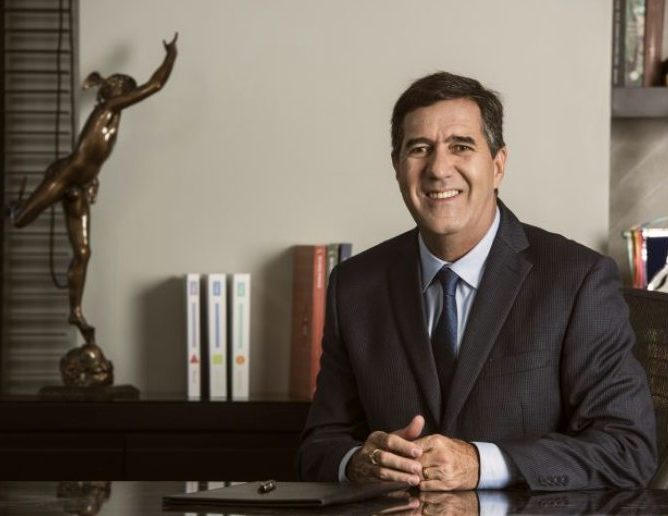 Luiz Gastão reassume a presidência do Sistema Fecomércio-CE e diz que entrou em rota de colisão com a cúpula da CNC Luiz Gastão reassume a presidência do Sistema Fecomércio-CE e diz que entrou em rota de colisão com a cúpula da CNC