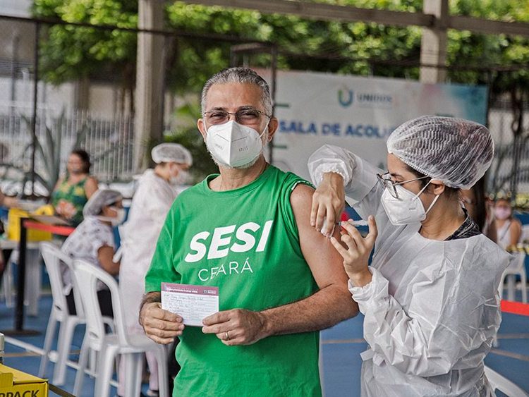 Sesi Parangaba é o mais novo posto de vacinação da Capital no combate à Covid