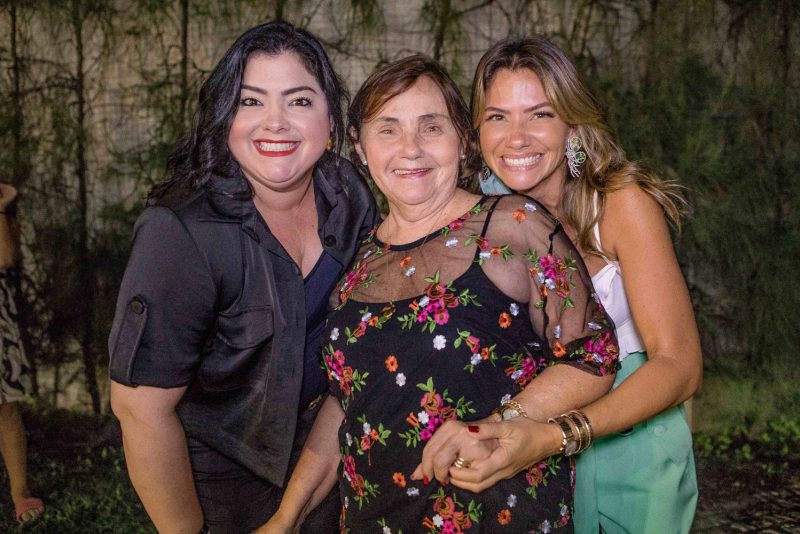 Special Moment - Lenita e Paulo Benevides promovem show itinerante em homenagem ao Dia das Mães