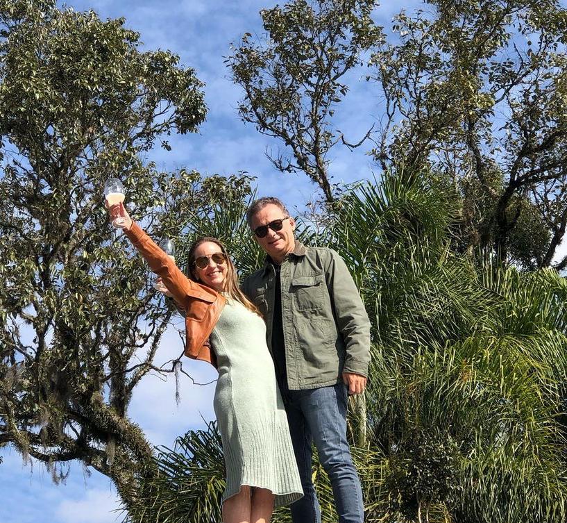 Denise Pinheiro e Carlos Pimentel exploram o Vale dos Vinhedos, na Serra Gaúcha