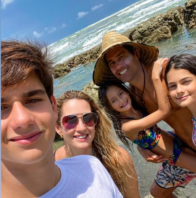 Victor e Germana Melo curtem temporada de lazer na Costa Rica Victor e Germana Melo curtem temporada de lazer na Costa Rica