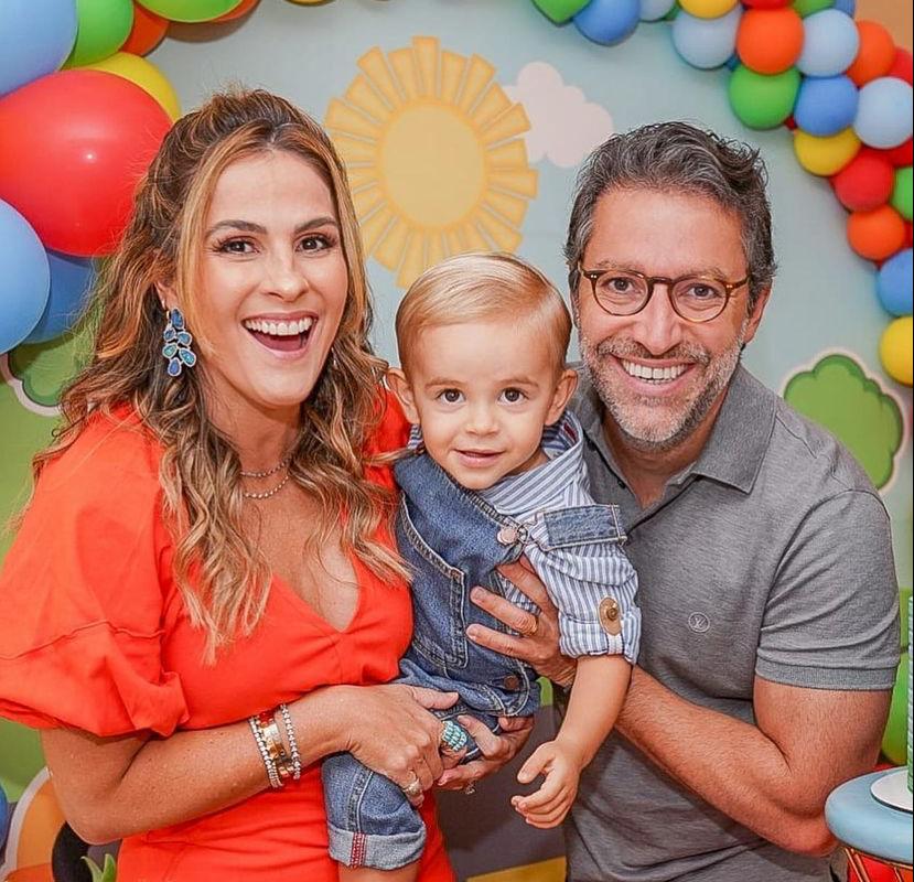 Mariana Mota e Francisco Marinho festejam o segundo aniversário do caçula Rafael