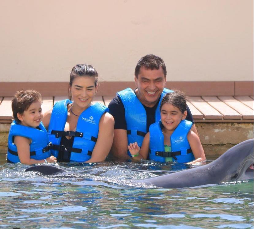 Maryana Canamary e Idezio Rolim curtem Cancun com os filhos