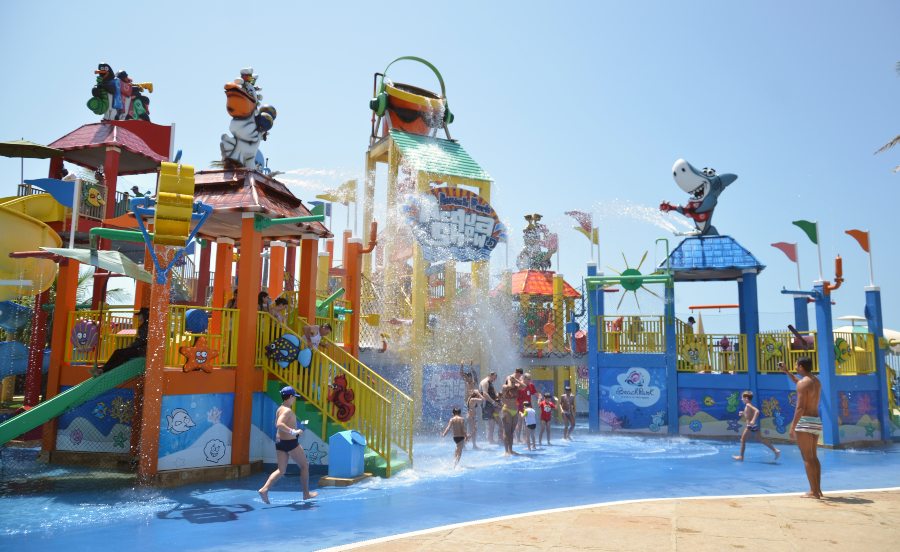 Beach Park retoma seu funcionamento diário para agitar as férias da galera