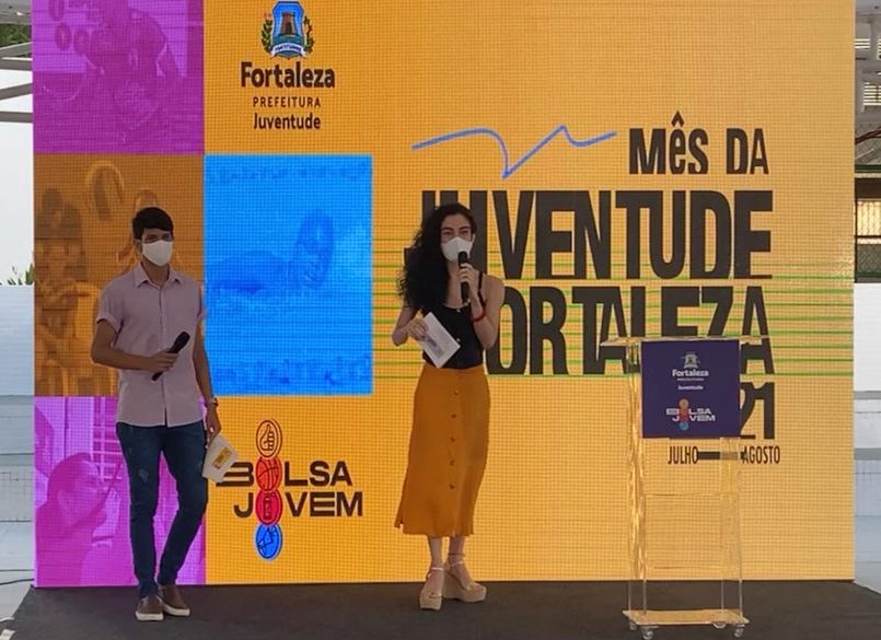Sarto lança o Bolsa Jovem que atenderá a 3.000 selecionados na capital cearense Sarto lança o Bolsa Jovem que atenderá a 3.000 selecionados na capital cearense