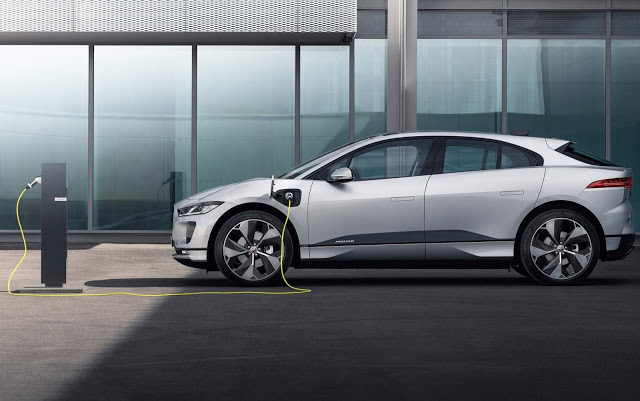 Novo I-Pace recarrega super rápido e traz novas tecnologias a bordo Novo I-Pace recarrega super rápido e traz novas tecnologias a bordo