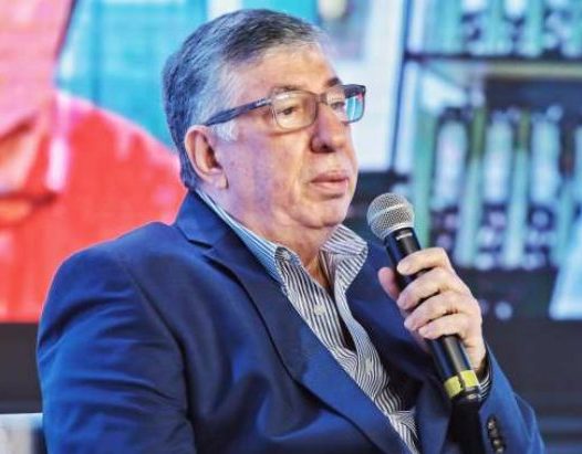 Maia Júnior debate o tema Governança Interfederativa em painel de seminário Maia Júnior debate o tema Governança Interfederativa em painel de seminário