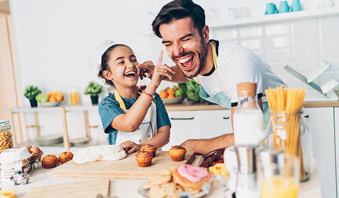RioMar Fortaleza convida pais e filhos para cozinharem juntos em programação especial do Dia dos Pais
