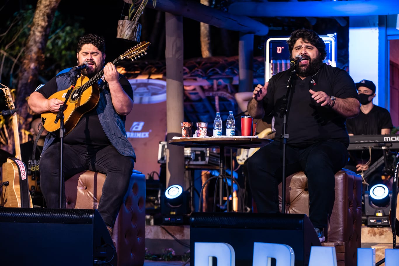 César Menotti & Fabiano abrem temporada de live da festa Peão de Barreto, em SP