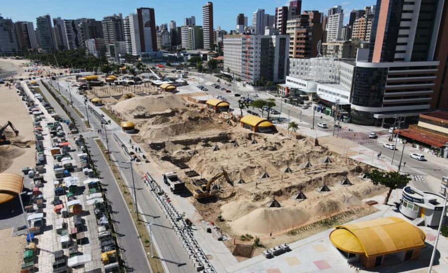 José Sarto comemora a aceleração das obras da Feirinha da Avenida Beira Mar