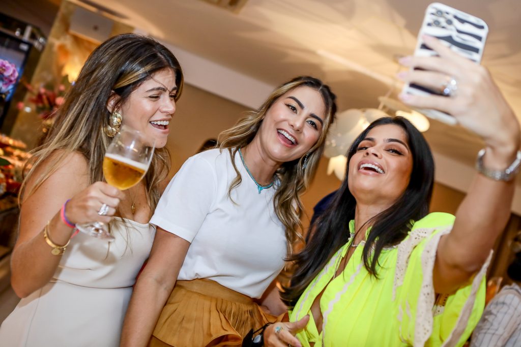 Bruna Nogueira, Mariana Pimenta E Isabele Timoteo