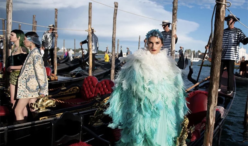 Dolce & Gabbana apresenta nova coleção durante  desfile em plena praça em Veneza