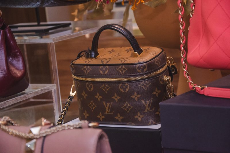 GRINGA Vende - Karolina Stocklow, Maria Clara Quinderé e Duda Cidrão agitam a Casa Linda Flor