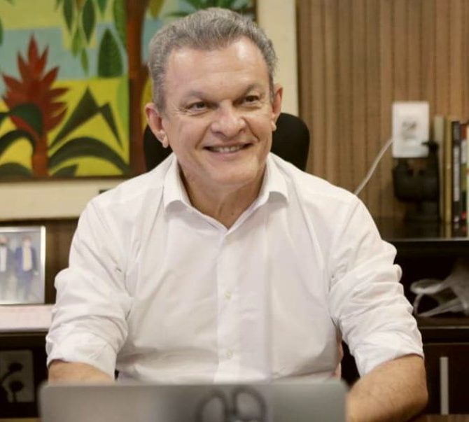 José Sarto anuncia início da vacinação de adolescentes de 12 a 17 anos na Capital José Sarto anuncia início da vacinação de adolescentes de 12 a 17 anos na Capital